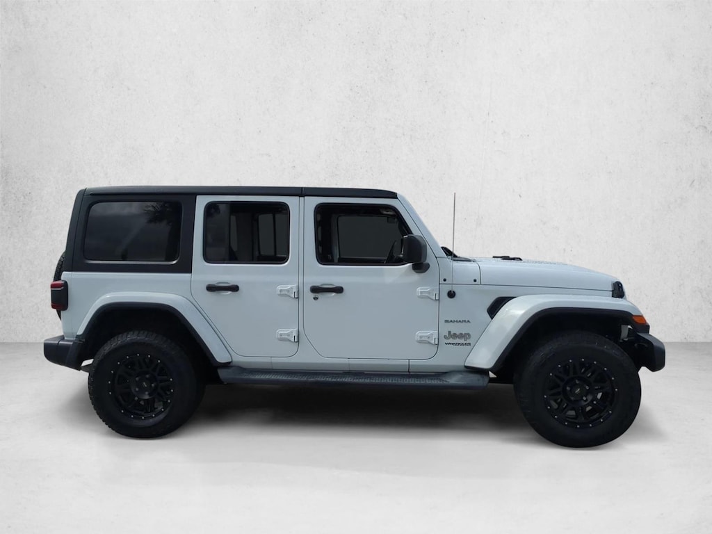 Used 2018 Jeep Wrangler Unlimited Sahara 4x4 SUV
