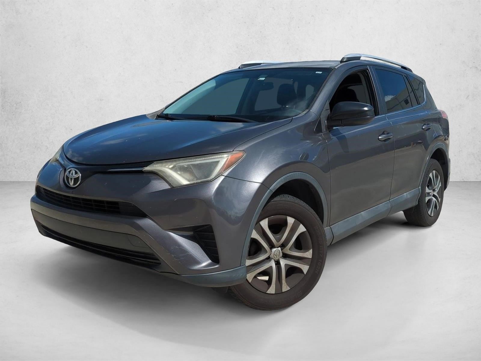 2016 Toyota RAV4 LE AWD's photo
