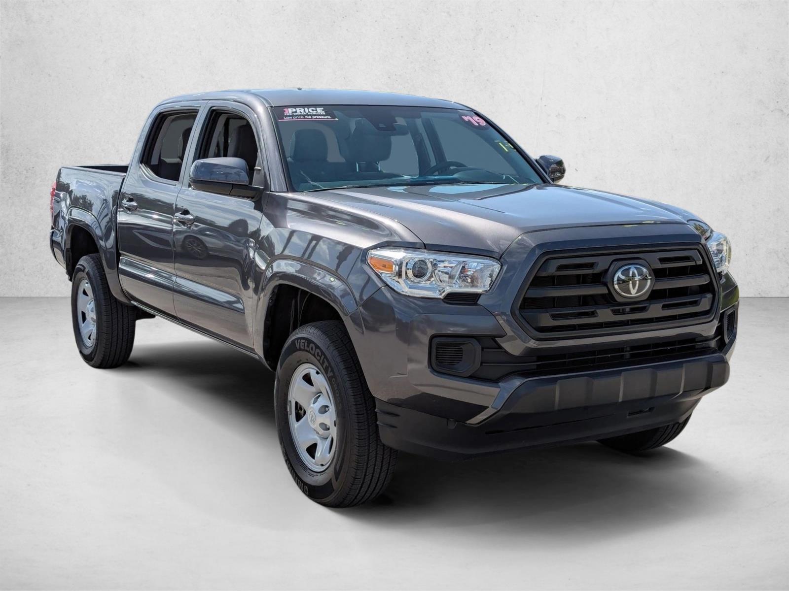2019 Toyota Tacoma SR Double Cab photo 3
