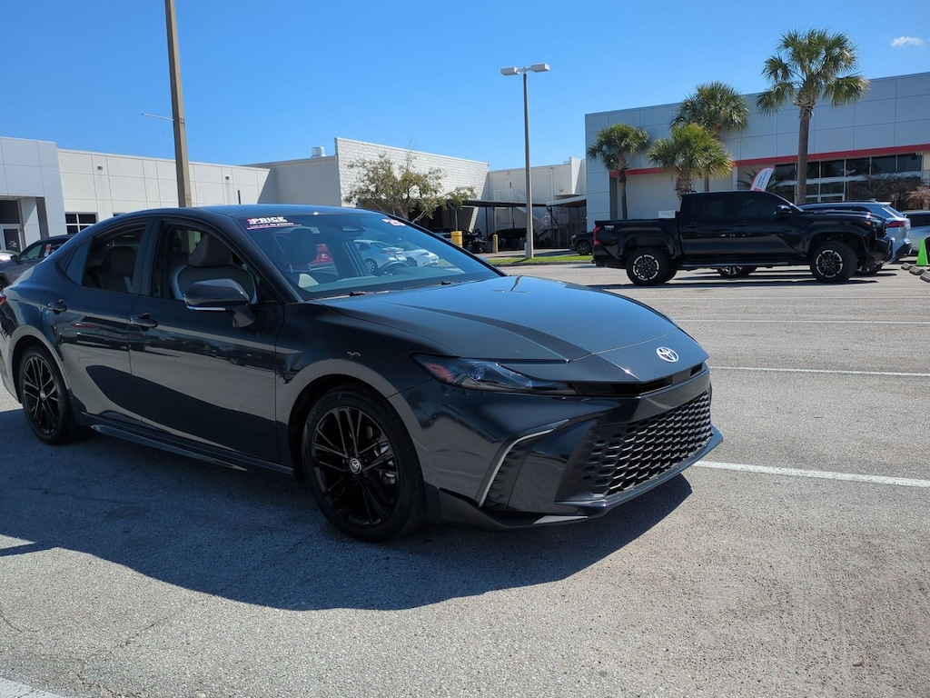 Used 2025 Toyota Camry SE Sedan