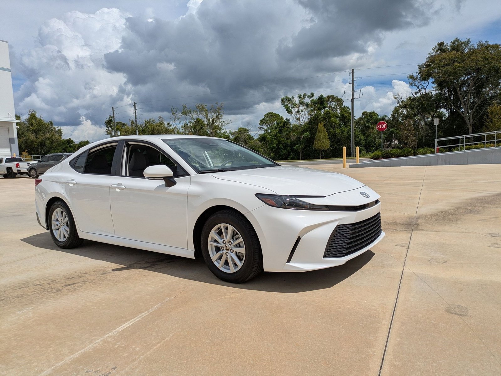2025 Toyota Camry LE photo 2