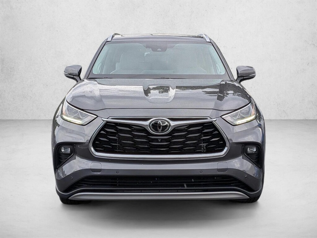 Used 2024 Toyota Highlander Platinum SUV