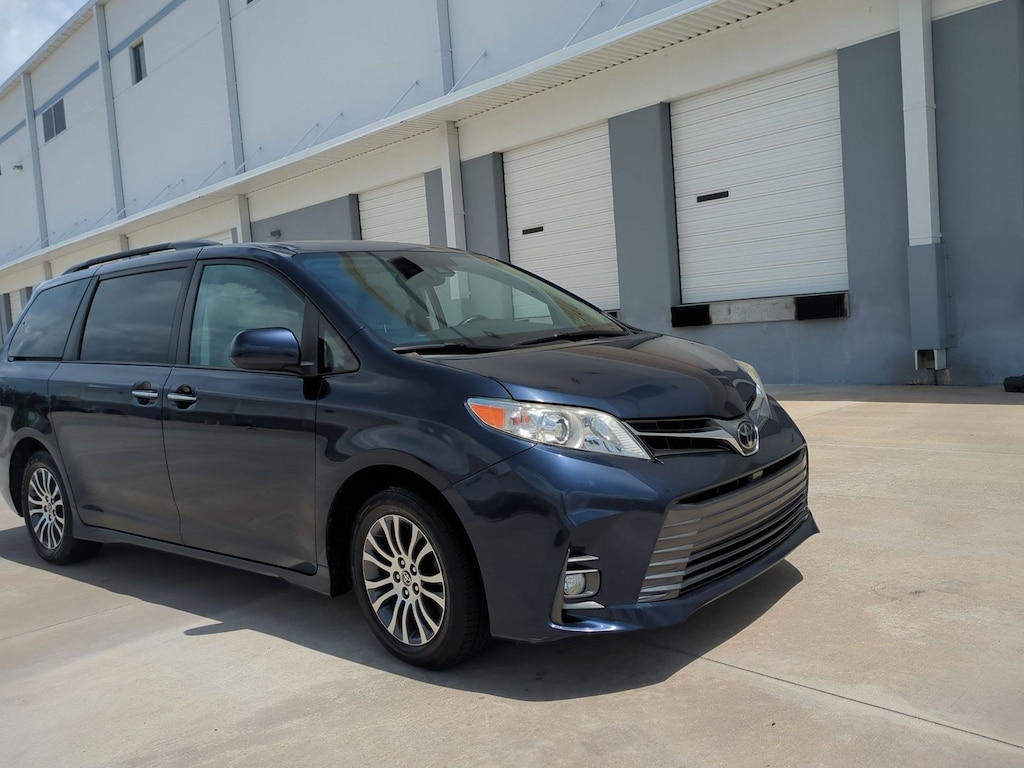 Certified 2020 Toyota Sienna XLE 7 Passenger Auto Access Seat Van