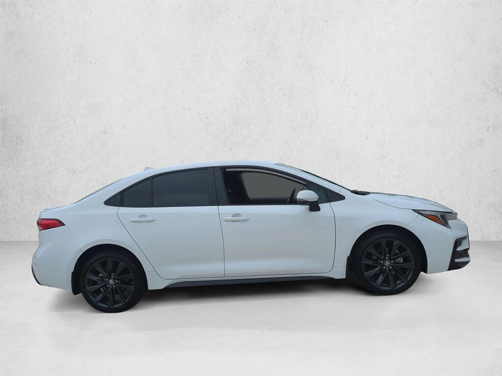 Used 2025 Toyota Corolla SE Sedan