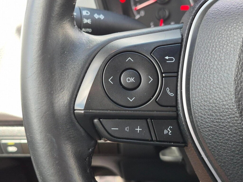Used 2021 Toyota Corolla SE Sedan
