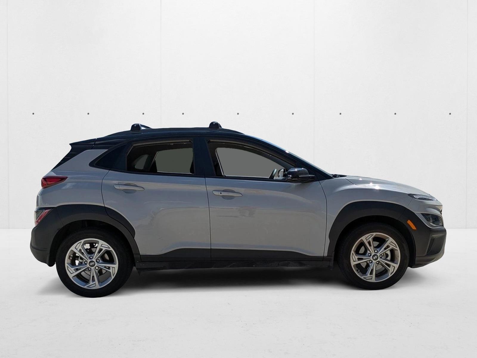 2023 Hyundai Kona SEL photo 2