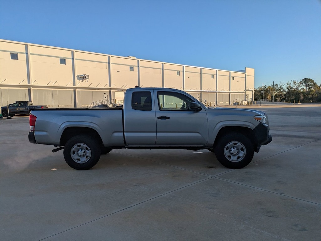Used 2017 Toyota Tacoma SR Truck Access Cab