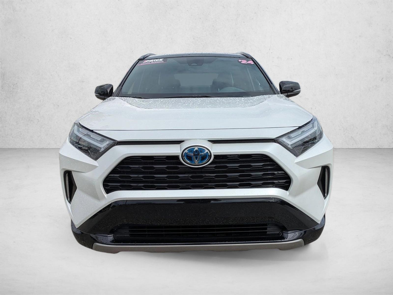 2024 Toyota RAV4 Hybrid XSE photo 2