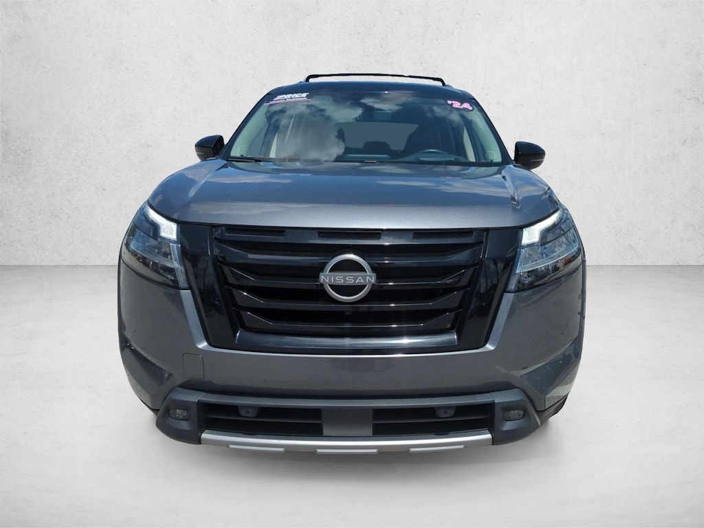 Used 2024 Nissan Pathfinder Platinum SUV