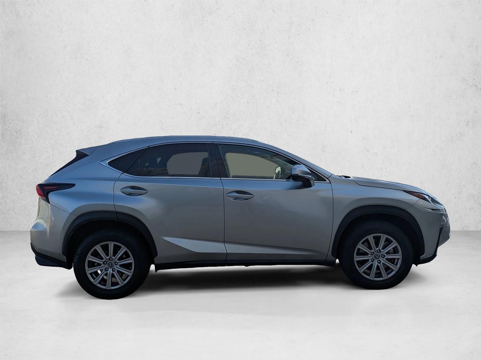 2020 Lexus NX 300 photo 4