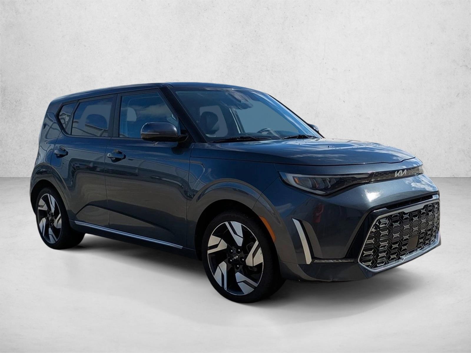 2023 Kia Soul GT-Line photo 3