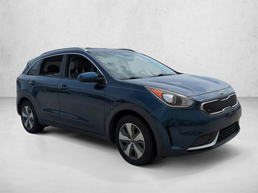 Used 2017 Kia Niro LX SUV