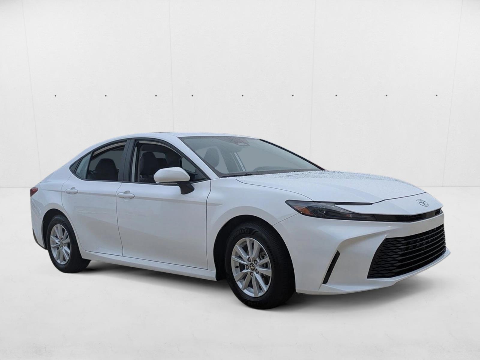 2025 Toyota Camry LE photo 3