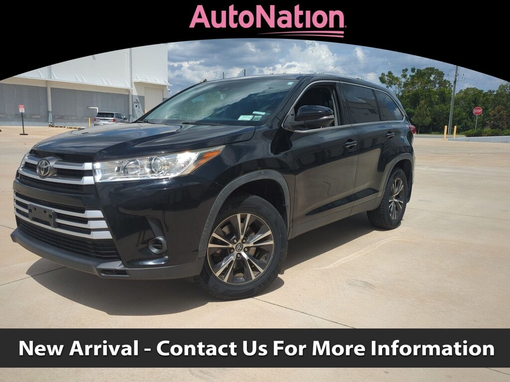 Used 2019 Toyota Highlander LE V6 SUV