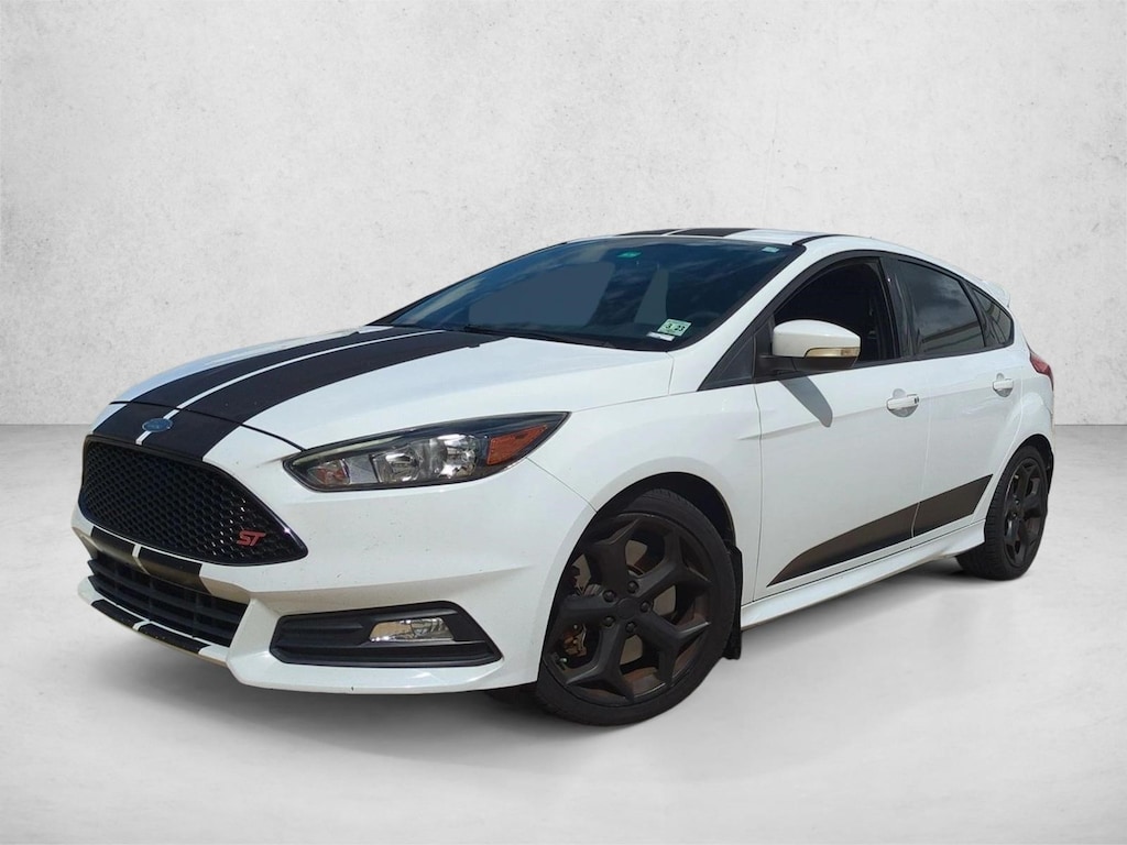 Used 2018 Ford Focus ST Base Hatchback