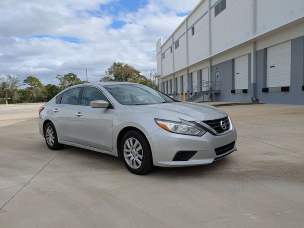 Used 2016 Nissan Altima 2.5 S Sedan