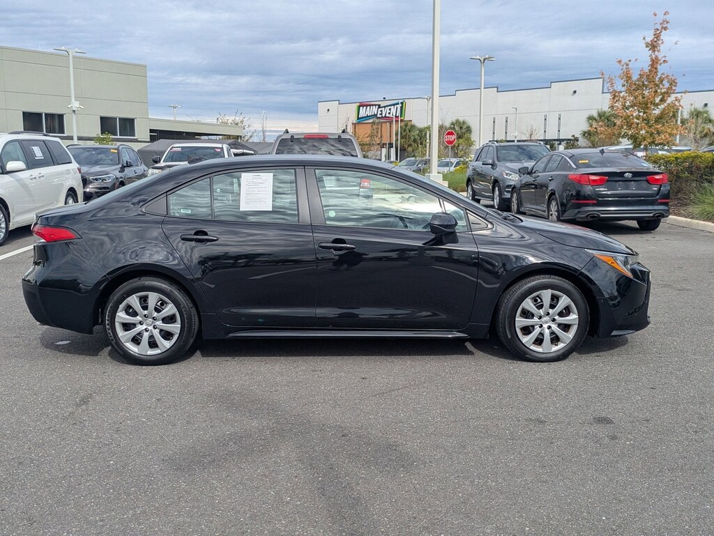 Used 2025 Toyota Corolla LE Sedan