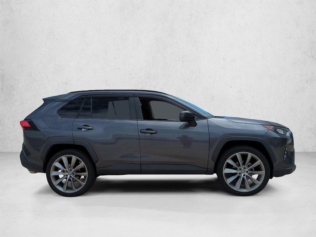 Used 2021 Toyota RAV4 LE SUV