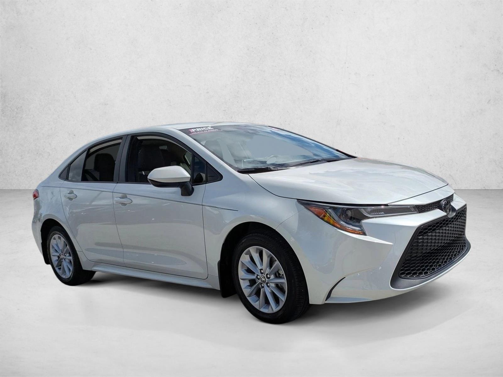 2021 Toyota Corolla LE Premium photo 3