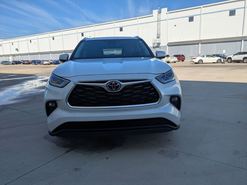 Used 2023 Toyota Highlander Limited SUV
