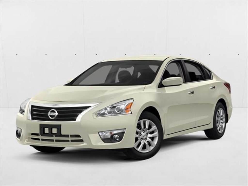 Used 2014 Nissan Altima 2.5 S Sedan