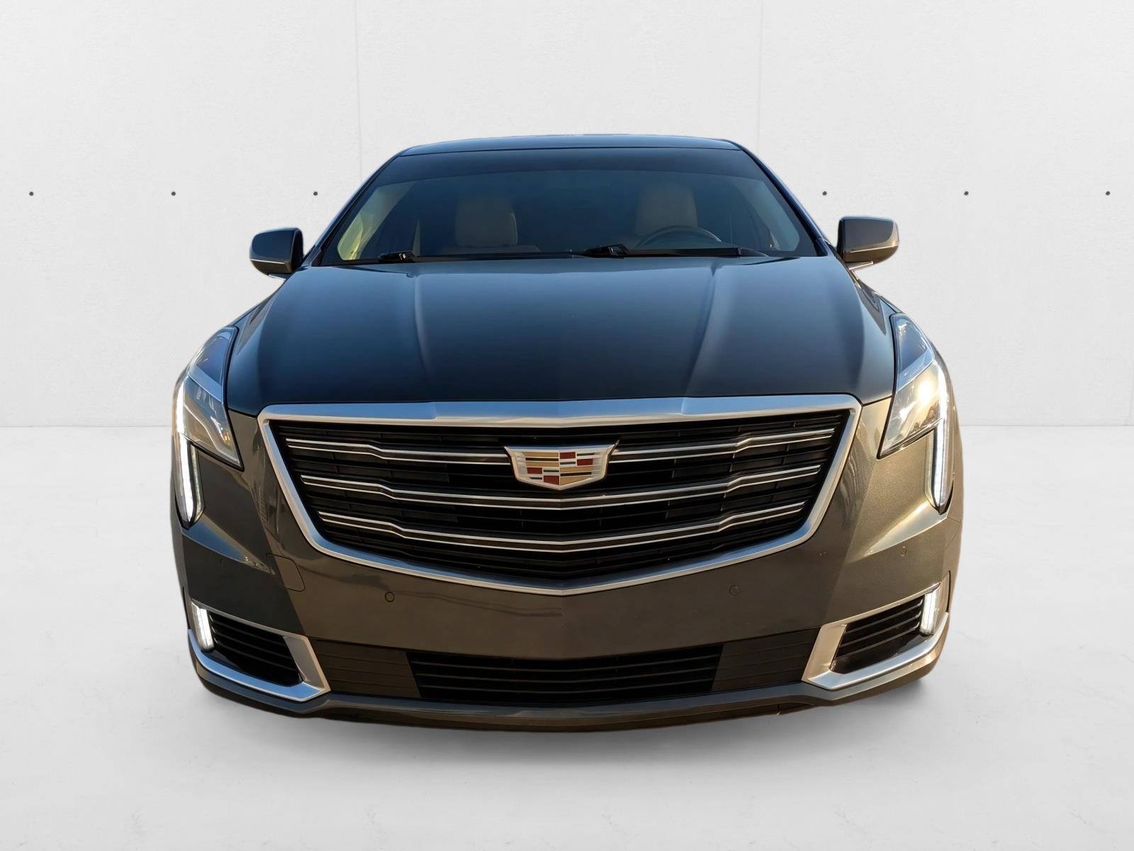 2019 Cadillac XTS Luxury photo 2