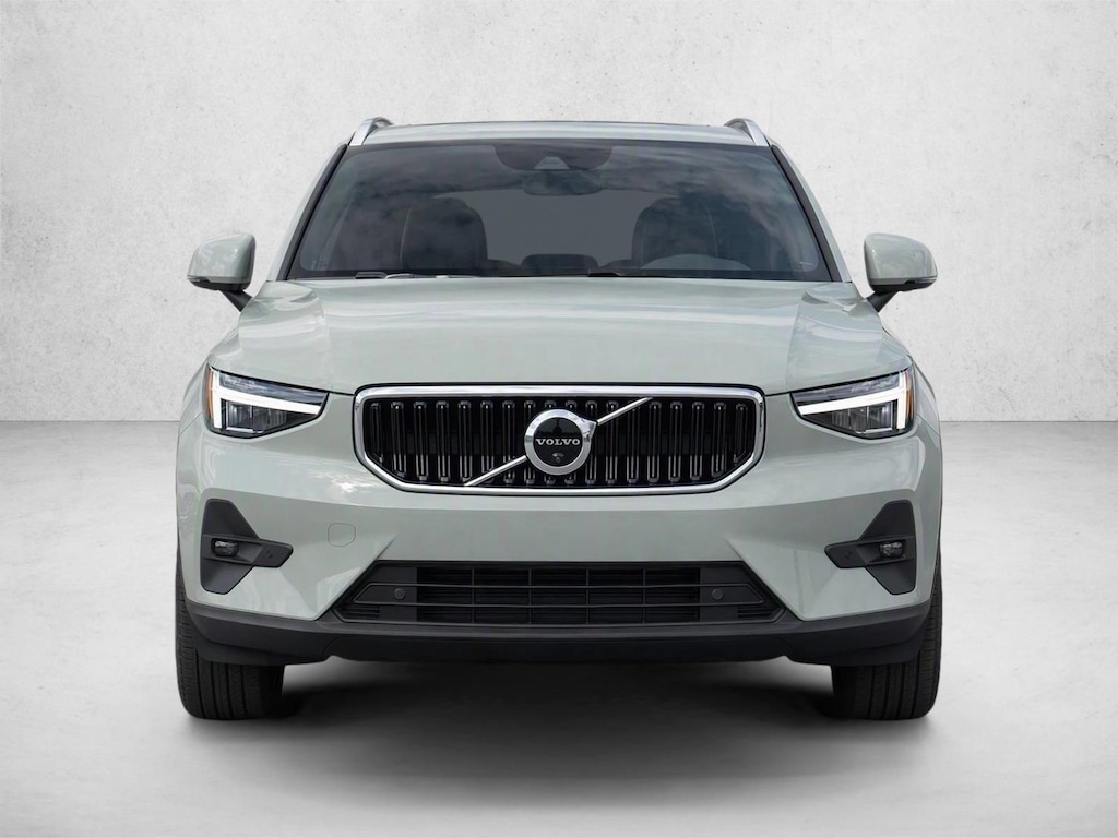 Used 2023 Volvo XC40 B5 AWD Plus Bright SUV