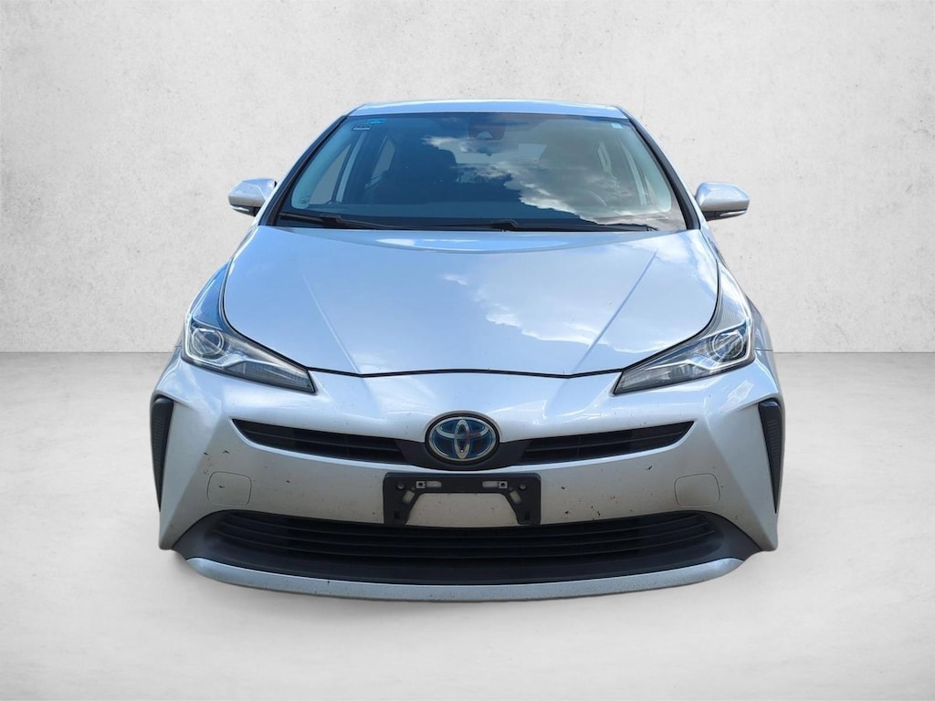 Used 2022 Toyota Prius L Hatchback