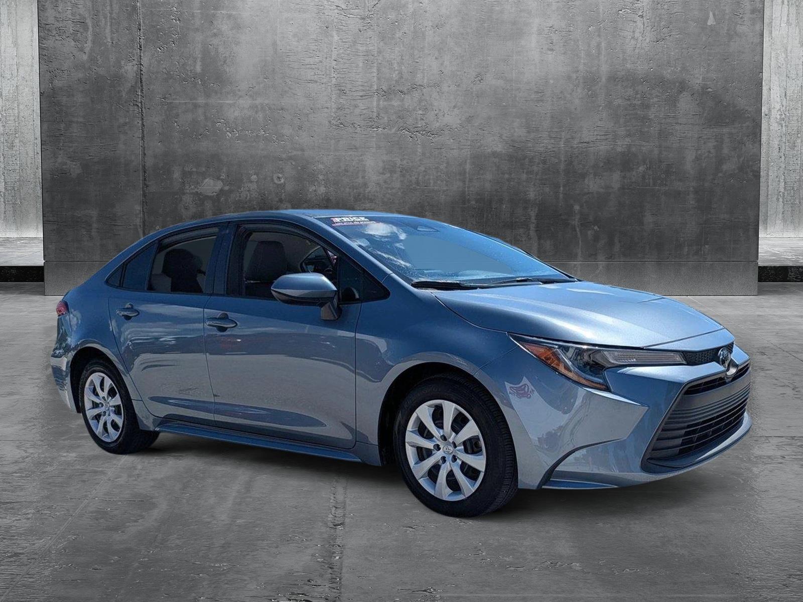 2024 Toyota Corolla LE photo 3