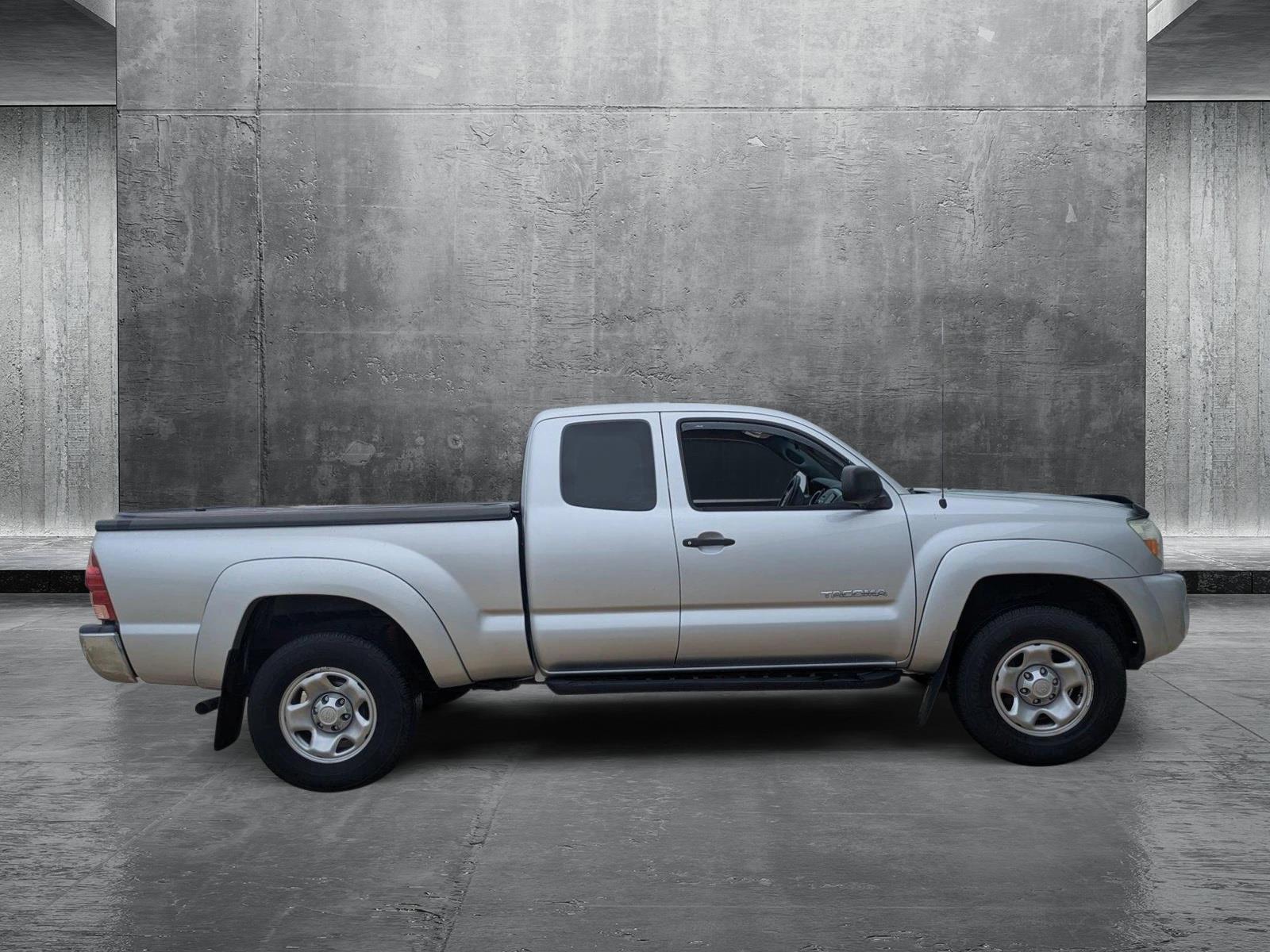 2005 Toyota Tacoma Access Cab V6 PreRunner photo 4