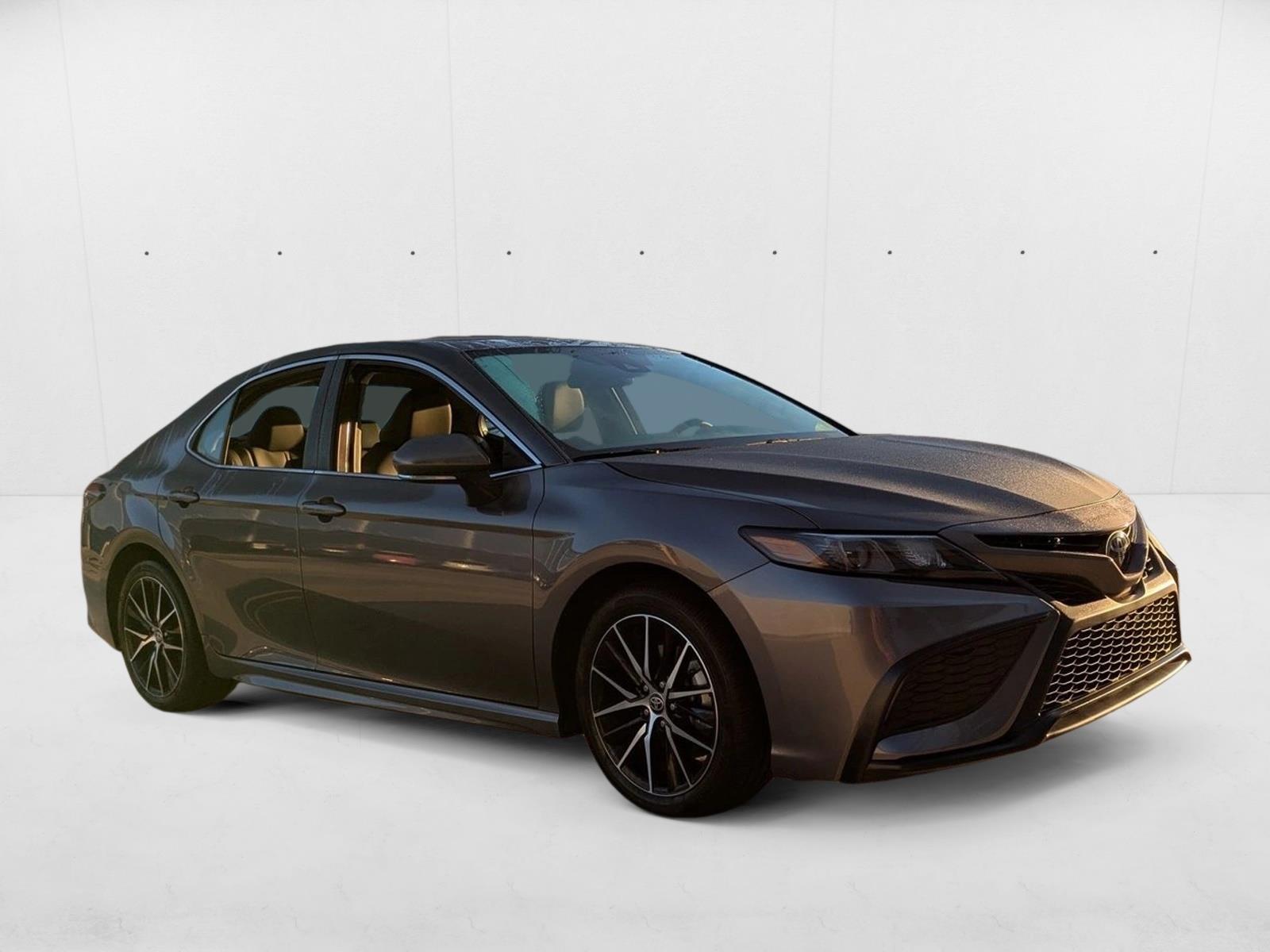 2024 Toyota Camry SE photo 3
