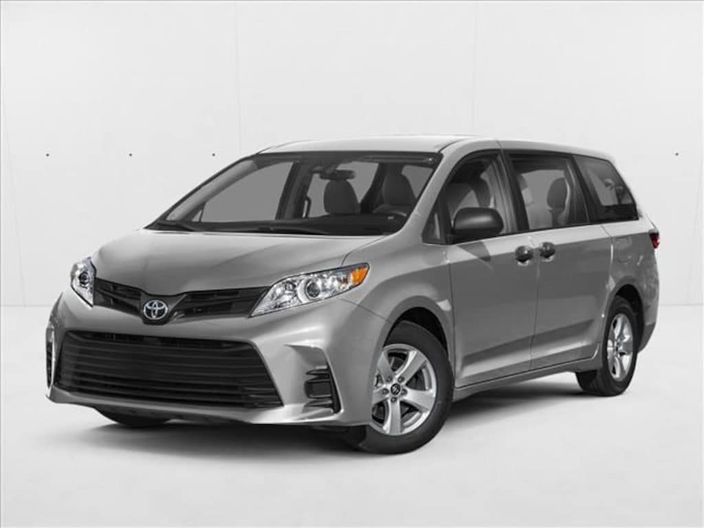Used 2018 Toyota Sienna LE 8 Passenger Van Passenger Van