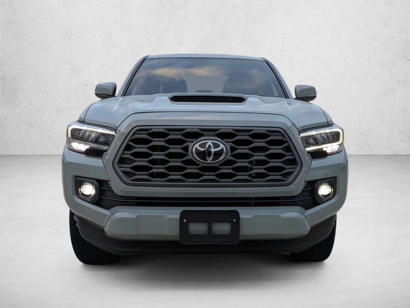 2022 Toyota Tacoma TRD Sport V6 photo 2