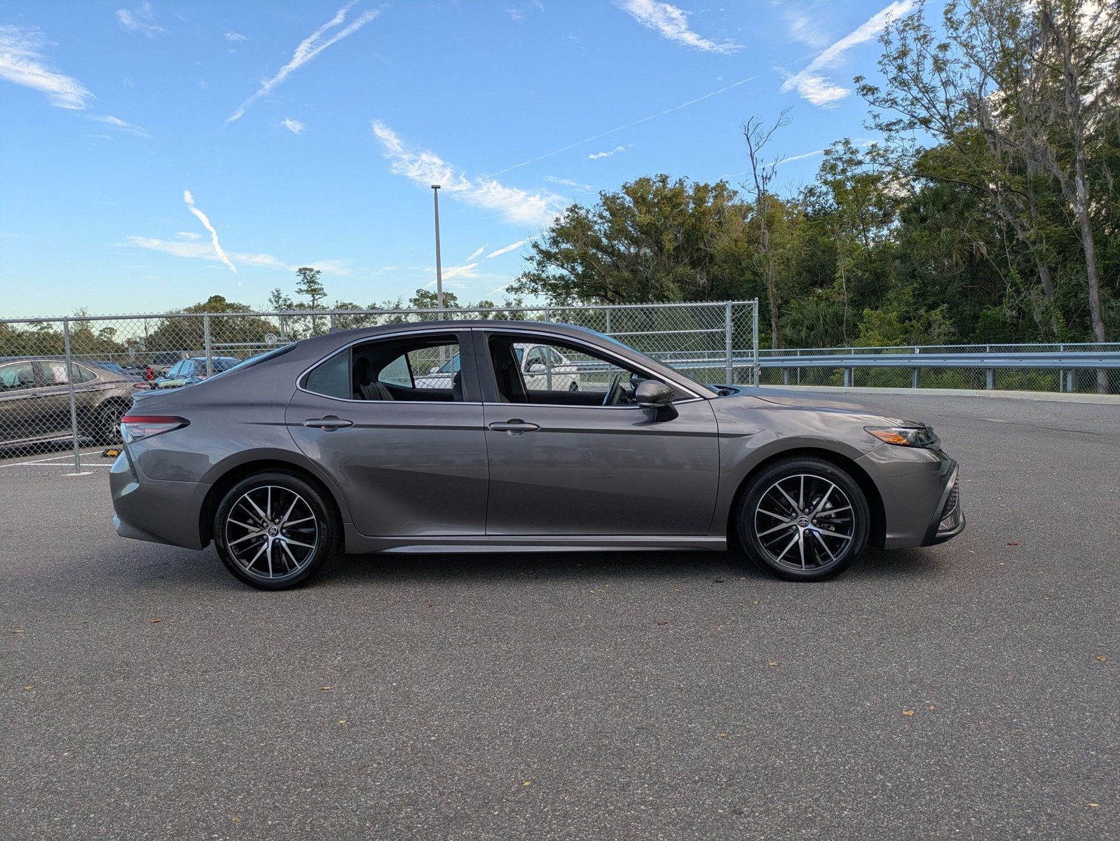 2024 Toyota Camry SE photo 4