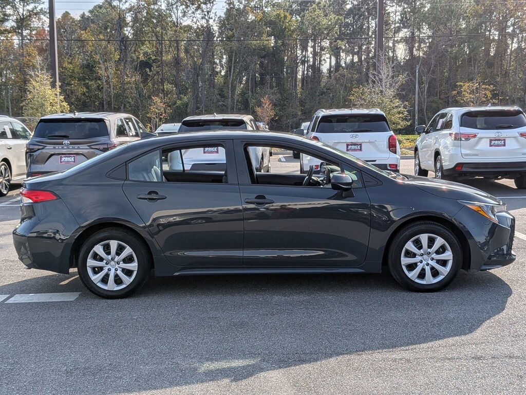 Used 2025 Toyota Corolla LE Sedan