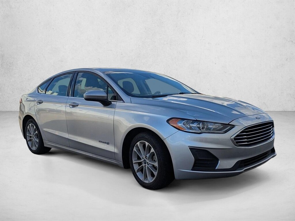 Used 2019 Ford Fusion Hybrid SE Sedan
