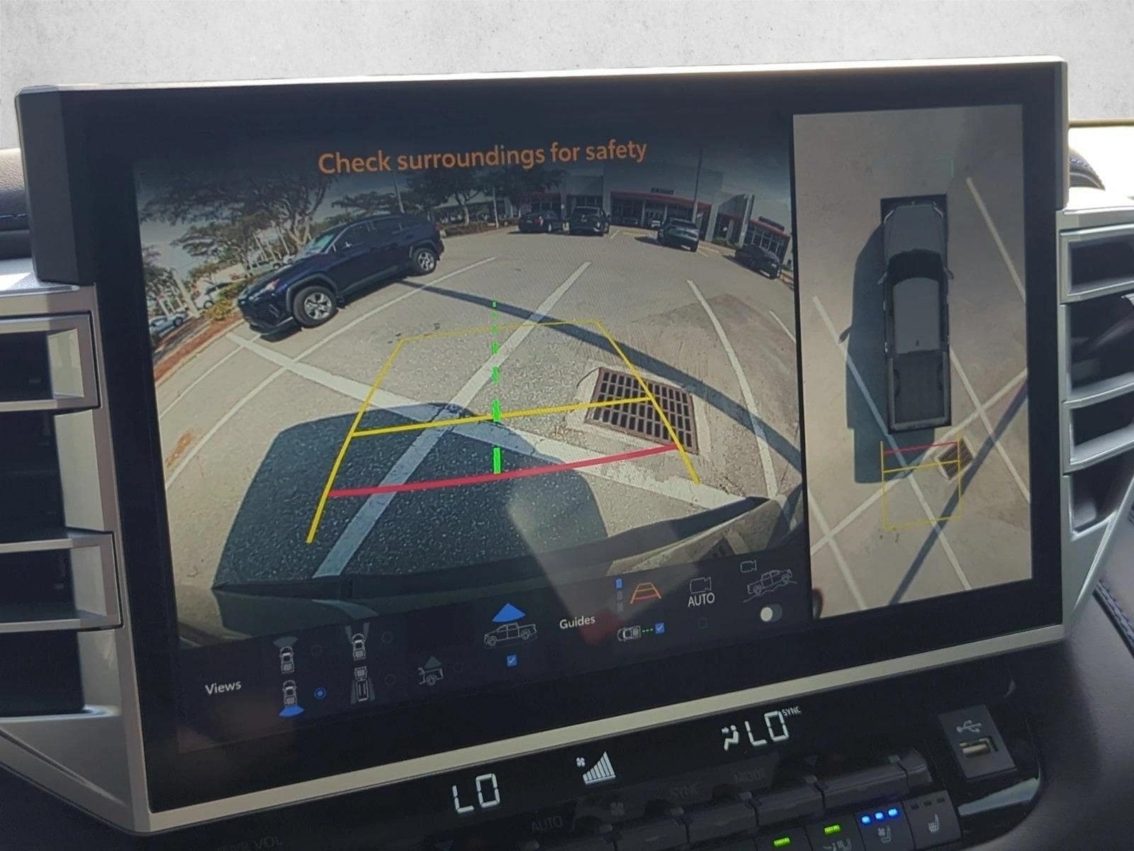 2025 Toyota Tundra Platinum - Photo 13