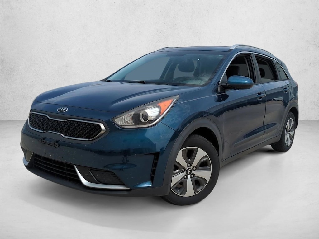 Used 2017 Kia Niro LX SUV