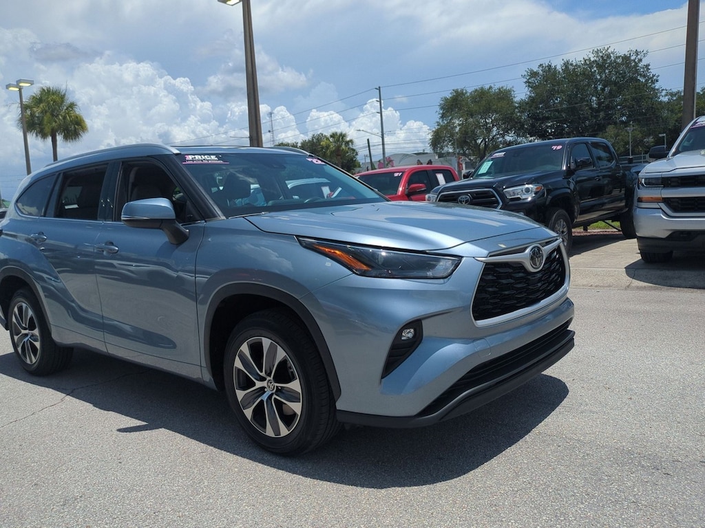 Used 2022 Toyota Highlander XLE SUV