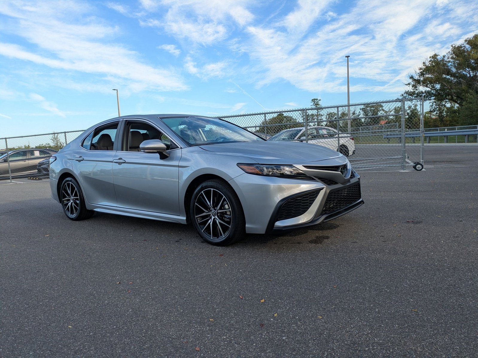 2024 Toyota Camry SE photo 3