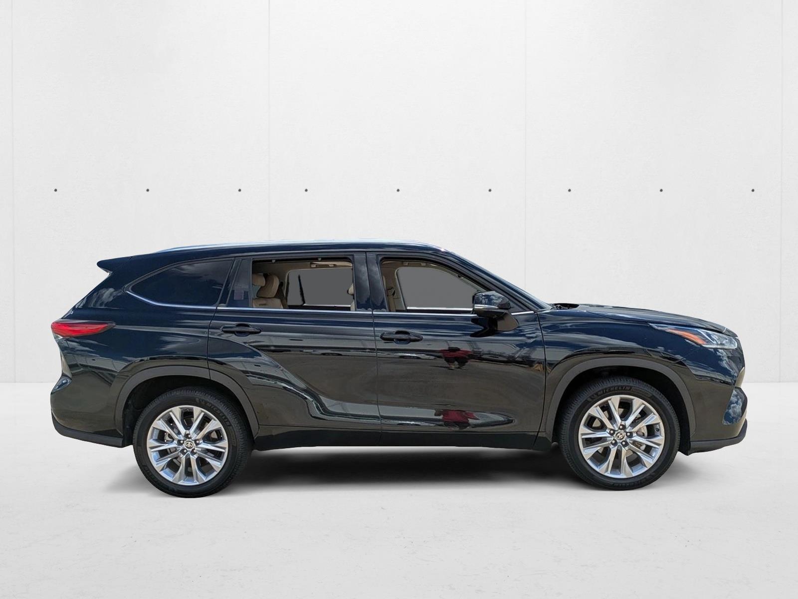 2020 Toyota Highlander Limited photo 4