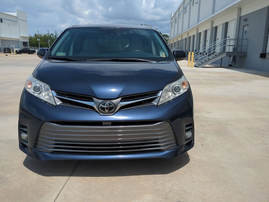 Certified 2020 Toyota Sienna XLE 7 Passenger Auto Access Seat Van