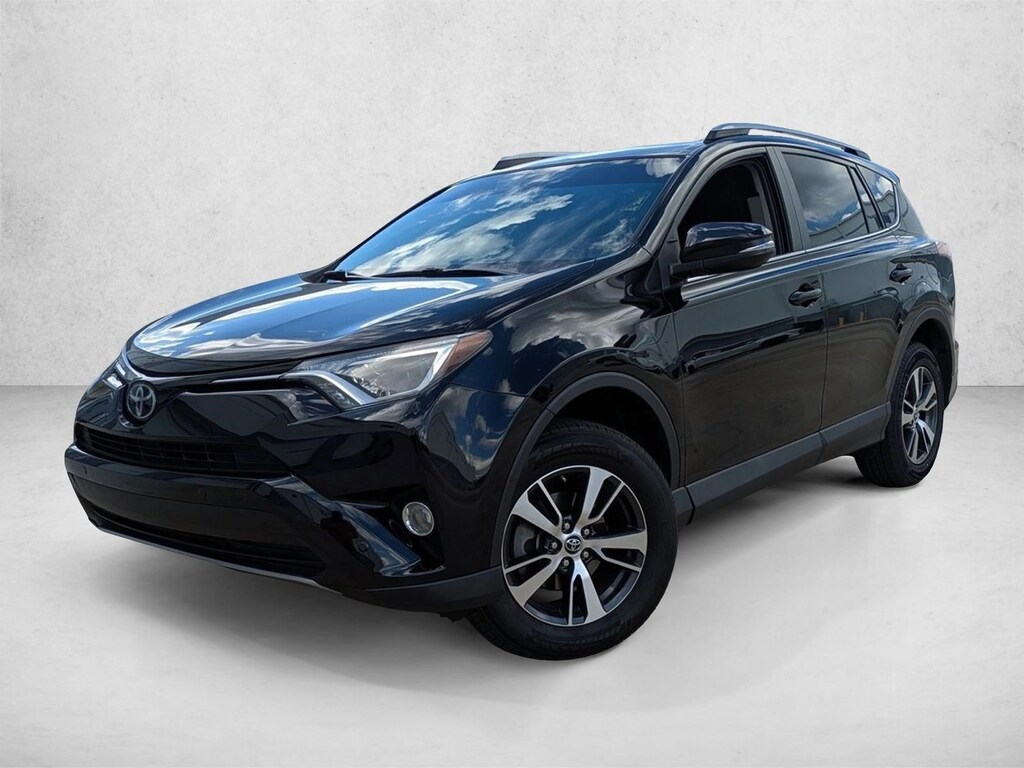Used 2018 Toyota RAV4 XLE SUV