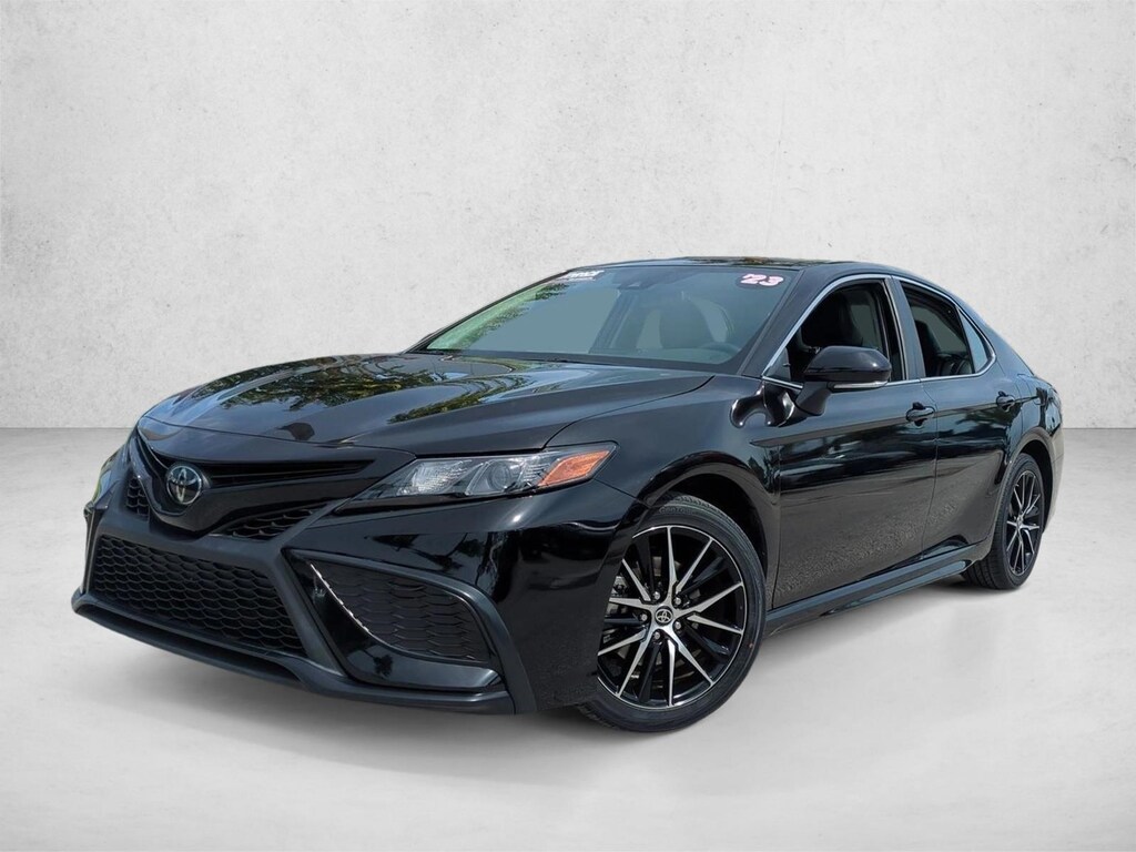 Used 2023 Toyota Camry SE Sedan