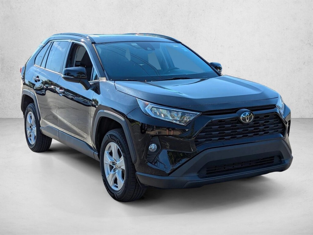 Used 2021 Toyota RAV4 XLE SUV