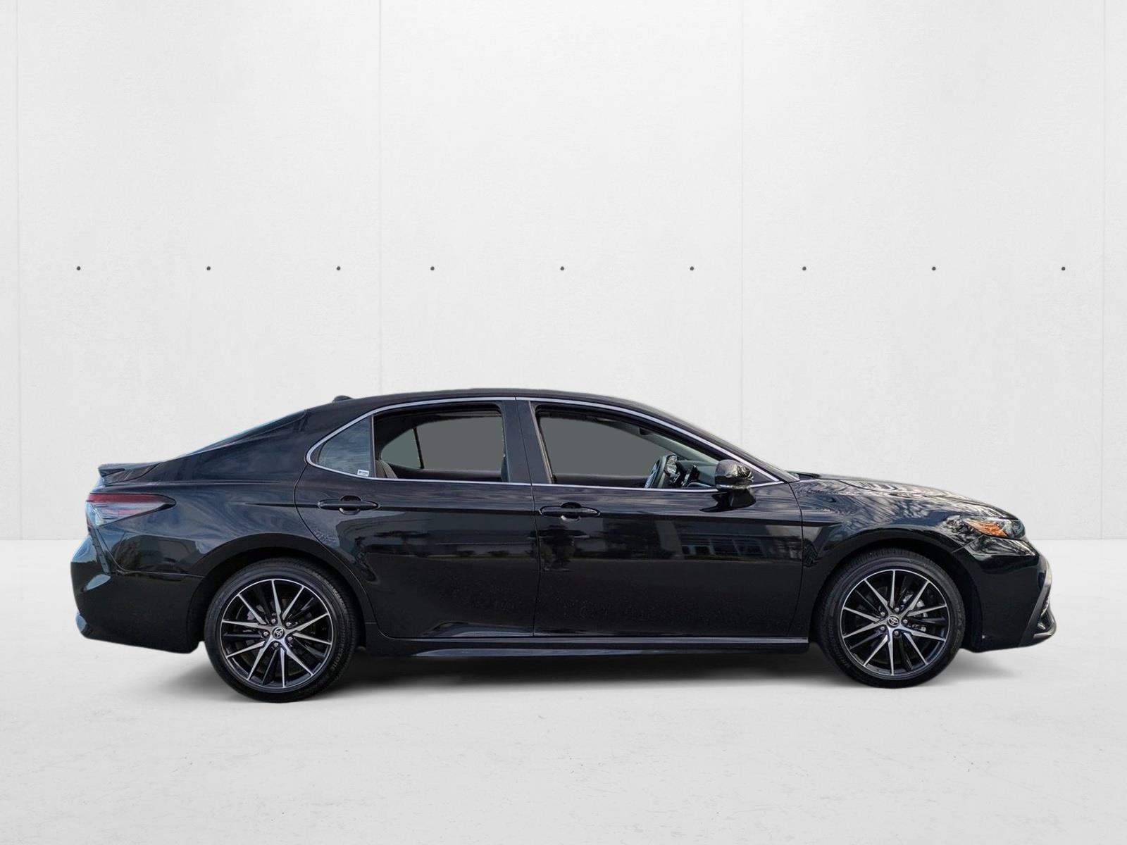 2024 Toyota Camry SE photo 4