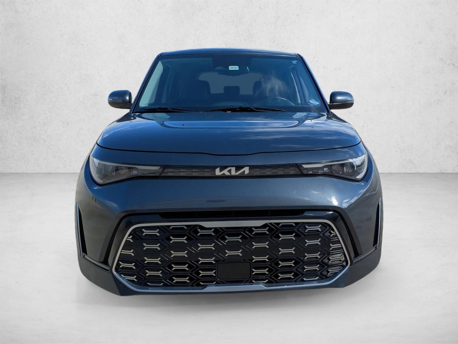2023 Kia Soul GT-Line photo 2