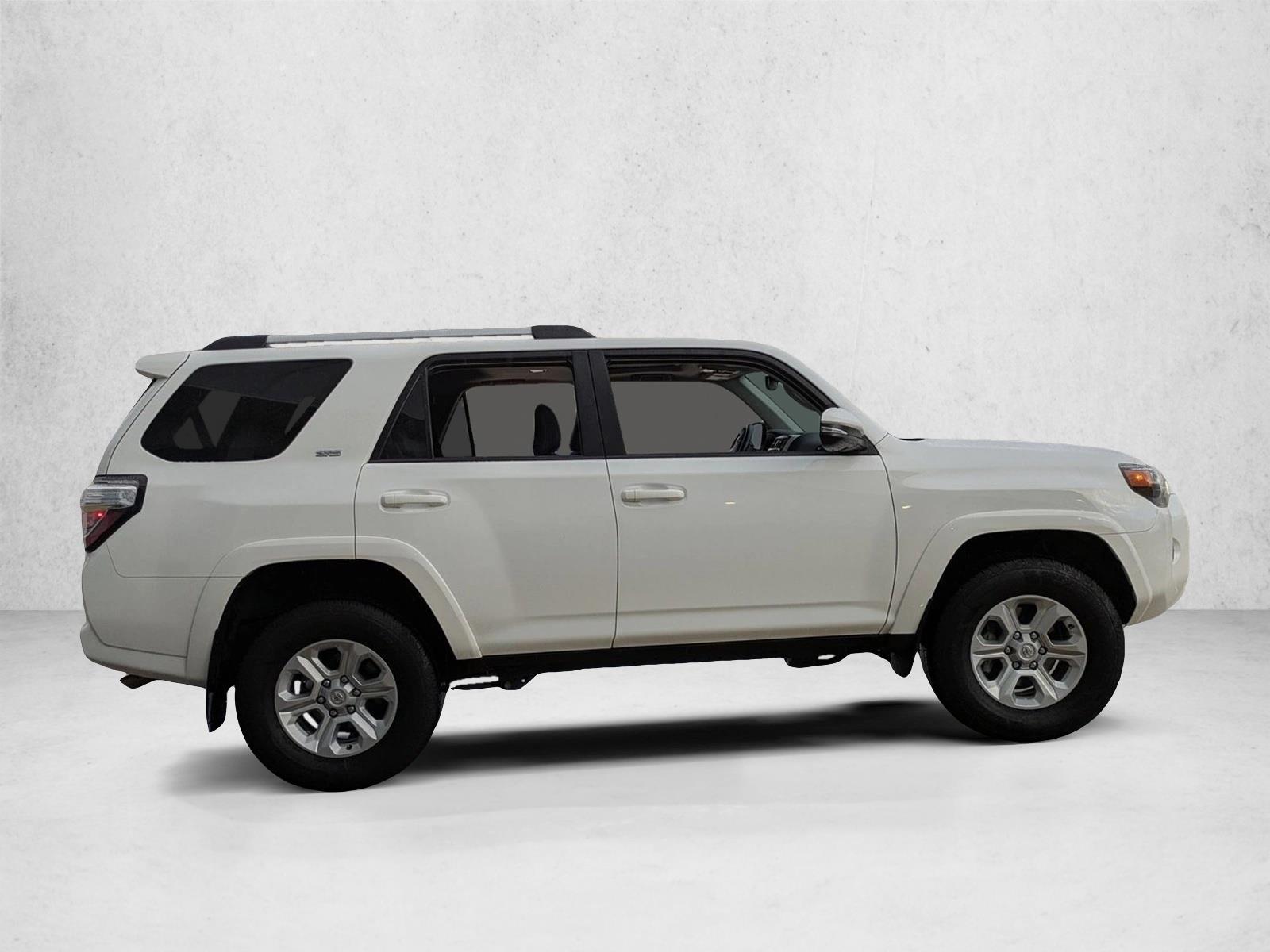 2023 Toyota 4Runner SR5 Premium photo 4