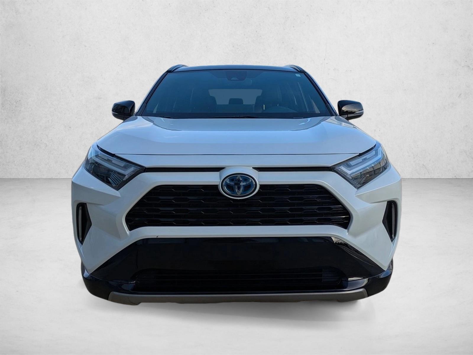 2024 Toyota RAV4 Hybrid XSE photo 2