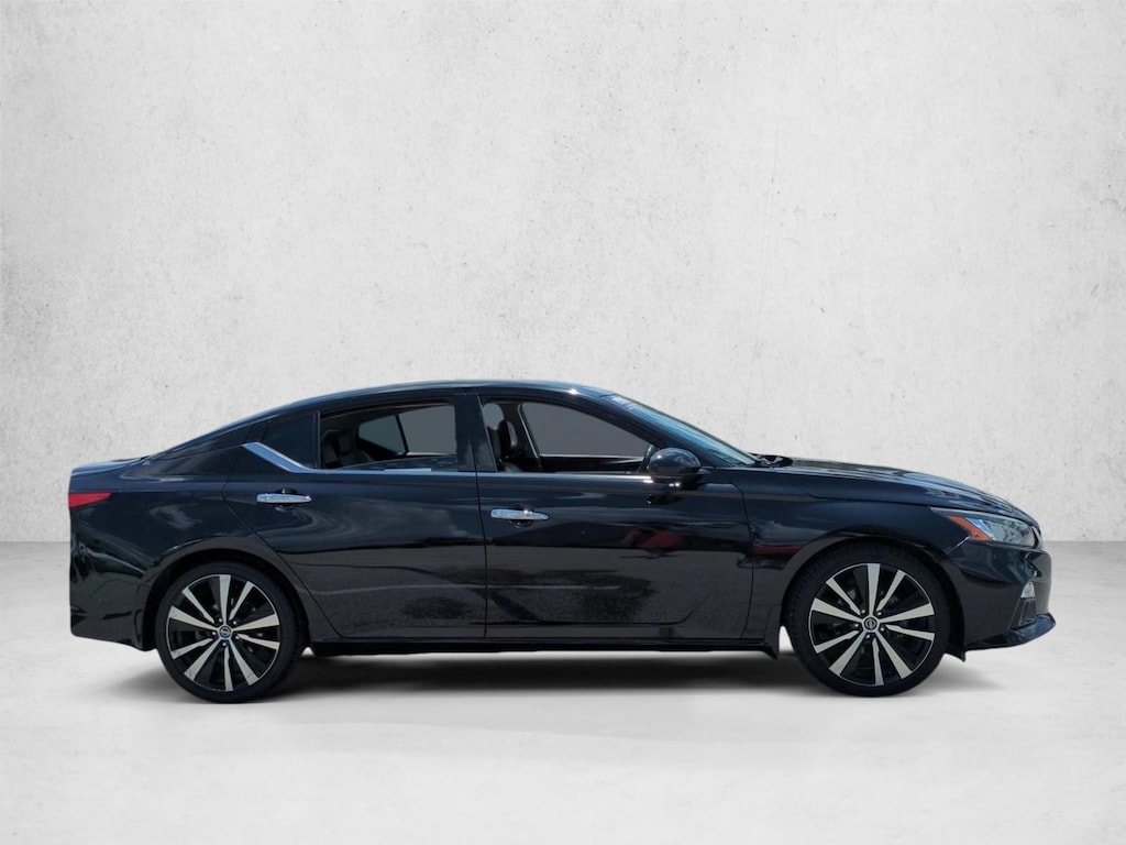 Used 2019 Nissan Altima 2.5 Platinum Sedan